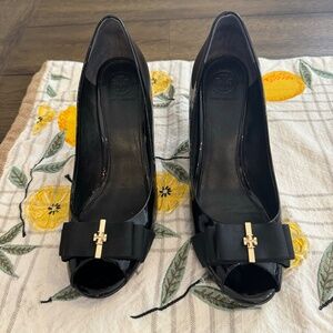 Tory Burch Trudy Peep Open Toe Wedge Black Style 46302 Size 8 1/2